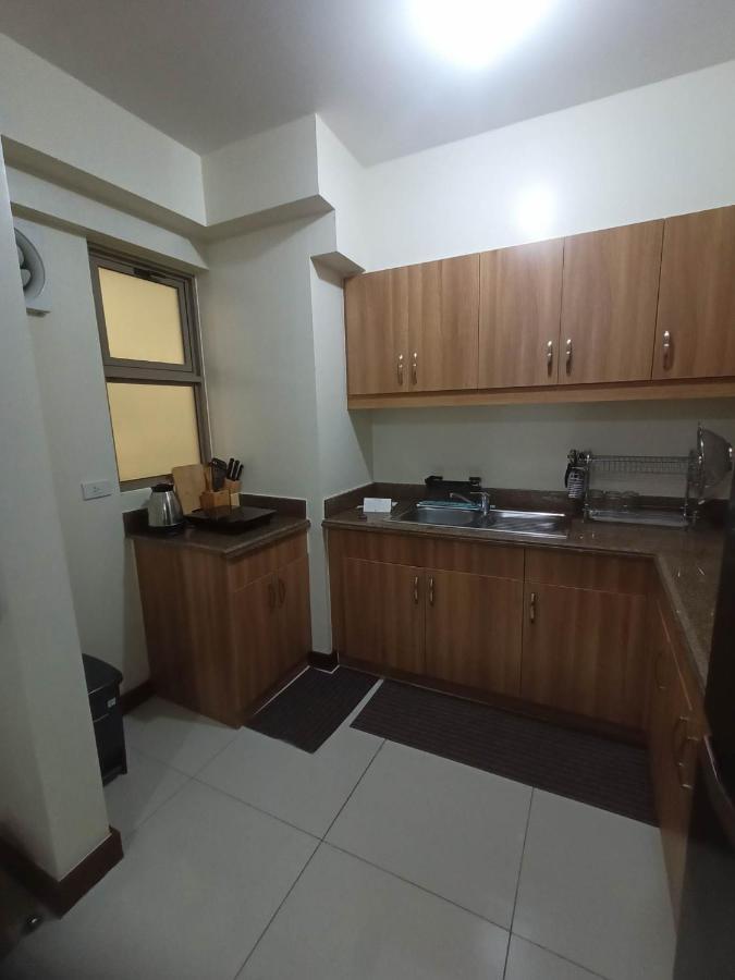 Acacia Estates Taguig Aparthotel Manila Exterior photo