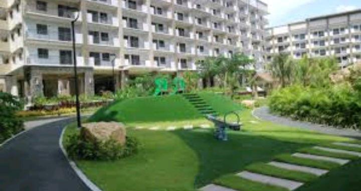 Acacia Estates Taguig Aparthotel Manila Exterior photo
